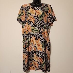 Vintage Caroline Wells petites  100% Silk Dress Floral Hawaiian print shift